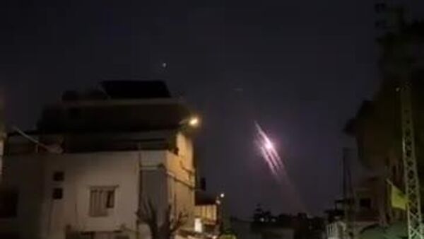 Hizbulá ataca con misiles a Israel - Sputnik Mundo