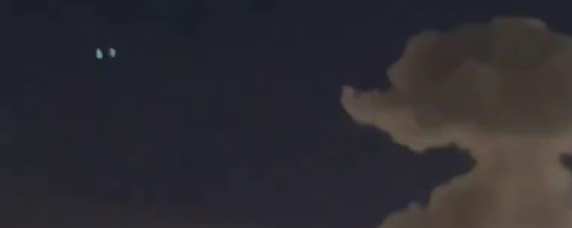 Reportan nuevos ataques aéreos de EEUU e Israel en Irán Reportan nuevos ataques aéreos de EEUU e Israel en Irán - Sputnik Mundo, 1920, 02.03.2026