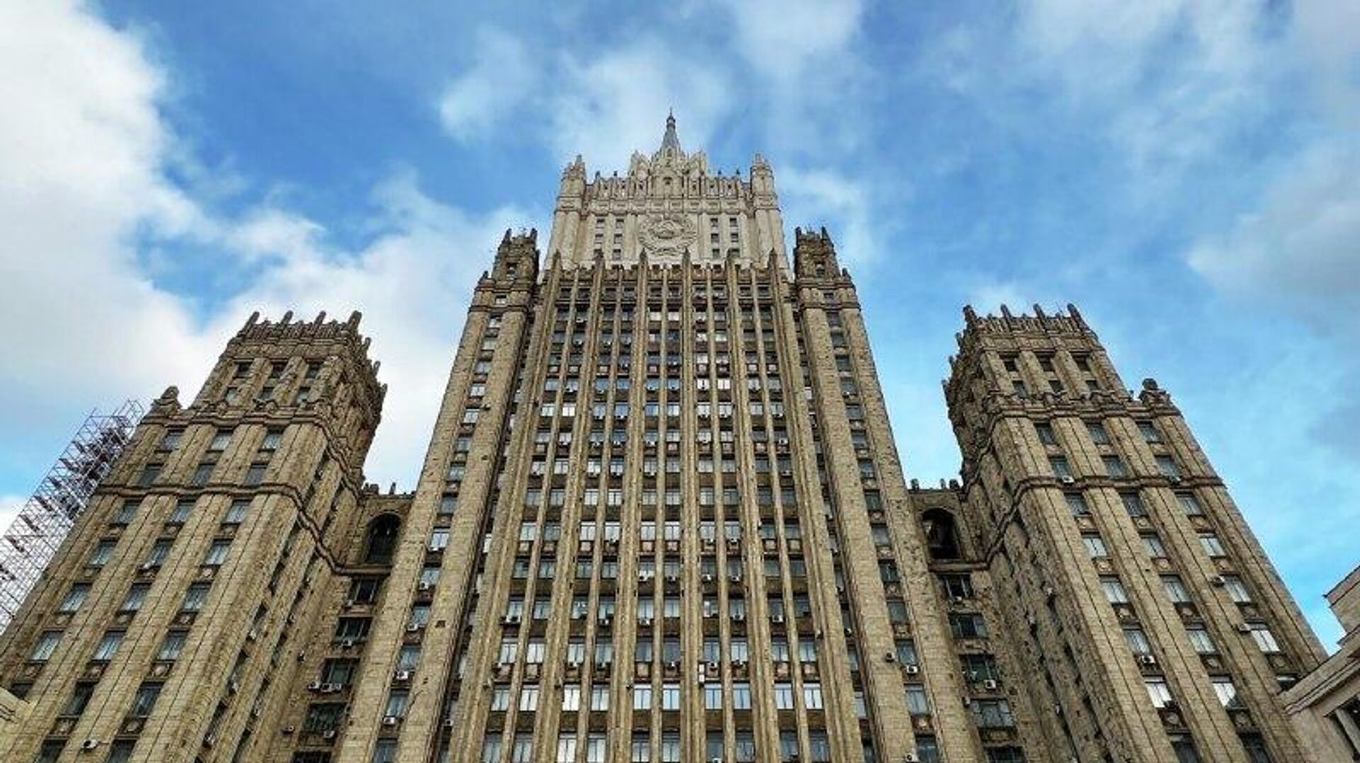 Moscú insta a las partes en conflicto en Oriente Medio a abandonar los métodos de fuerza Moscú insta a las partes en conflicto en Oriente Medio a abandonar los métodos de fuerza - Sputnik Mundo, 1920, 02.03.2026