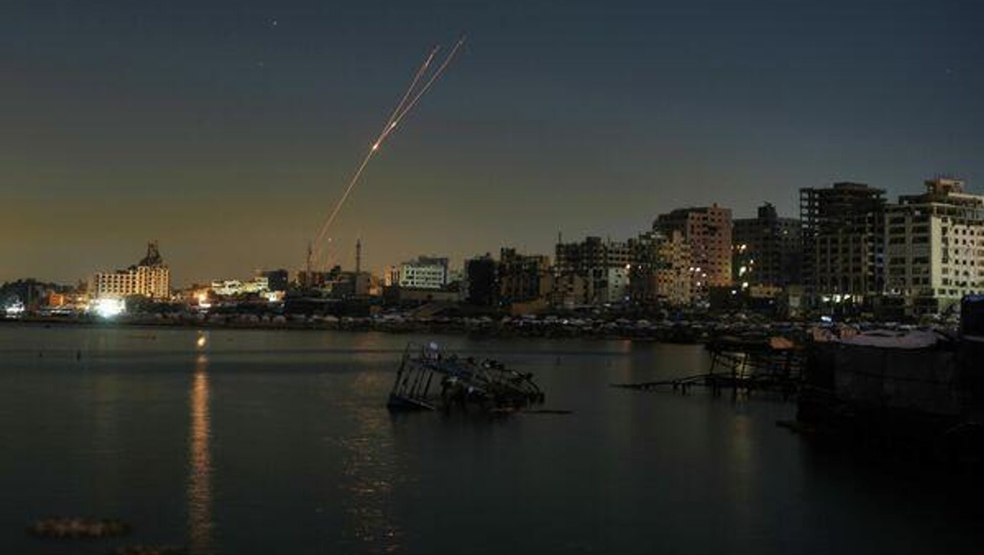 El Líbano bloquea las actividades de Hizbulá tras ataques de Israel El Líbano bloquea las actividades de Hizbulá tras ataques de Israel - Sputnik Mundo, 1920, 02.03.2026