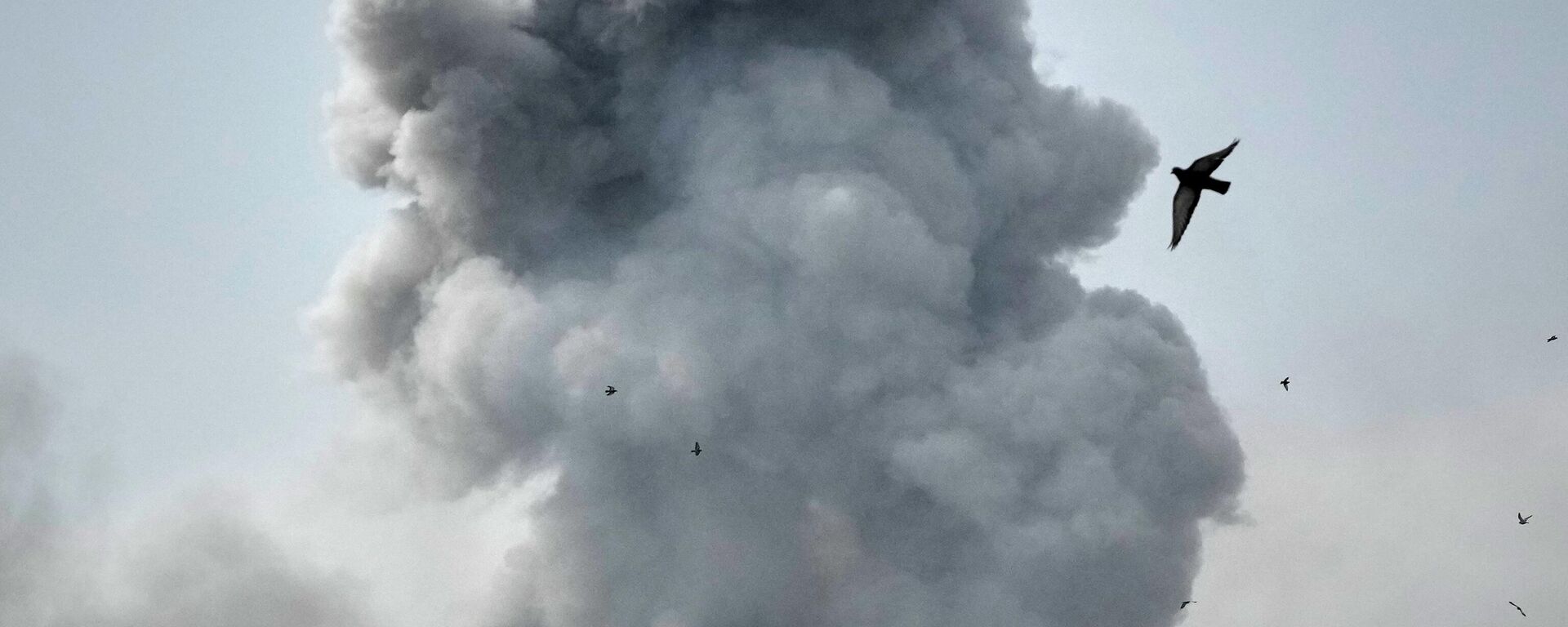 Ataques en Teherán, Irán. - Sputnik Mundo, 1920, 02.03.2026