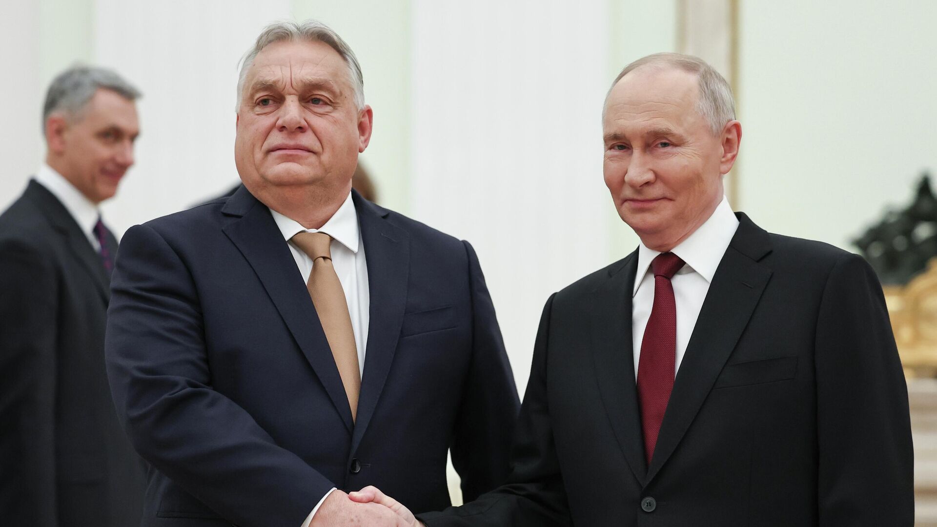 Viktor Orban, primer ministro de Hungría, y Vladímir Putin, presidente de Rusia - Sputnik Mundo, 1920, 03.03.2026