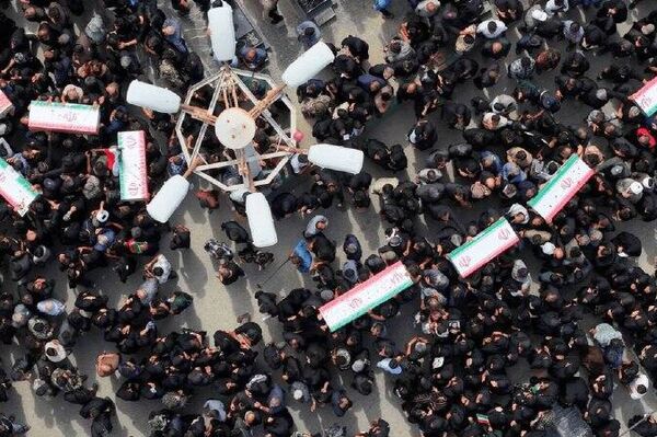 Imágenes horribles: Zajárova condena el silencio del Occidente sobre la muerte de las niñas iraníes por el ataque de EEUU e Israel - Sputnik Mundo