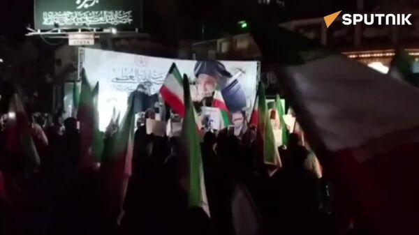🪧 Se manifiestan en Teherán contra los ataques de EEUU e Israel - Sputnik Mundo