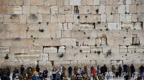 🪖 Una gran mayoría de los judíos israelíes apoya la guerra contra Irán, según encuesta - Sputnik Mundo