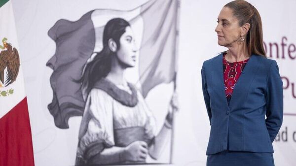 Yo estoy cumpliendo: Sheinbaum reconoce posibilidad de que su reforma electoral no sea aprobada - Sputnik Mundo