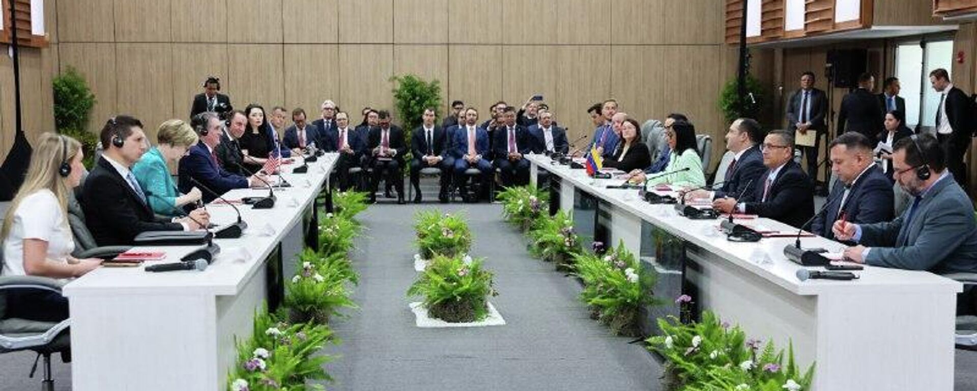 EEUU y Venezuela anuncian el restablecimiento formal de las relaciones diplomáticas - Sputnik Mundo, 1920, 06.03.2026