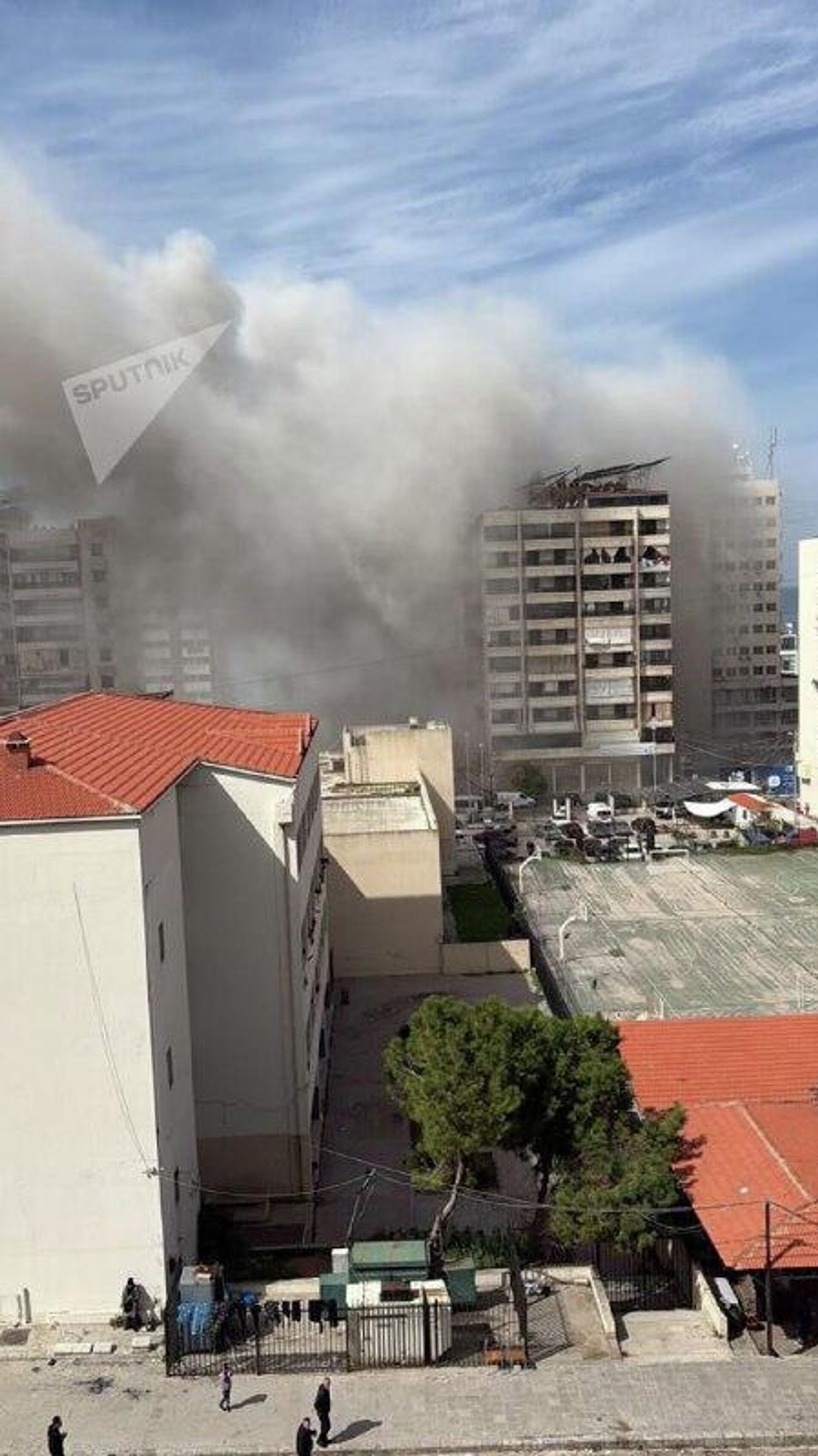 Aviones israelíes bombardean un edificio residencial en el Líbano - Sputnik Mundo, 1920, 06.03.2026