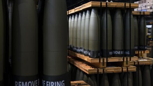 La guerra contra Irán plantea un nuevo reto de fondos y armamento para EEUU, según medios - Sputnik Mundo