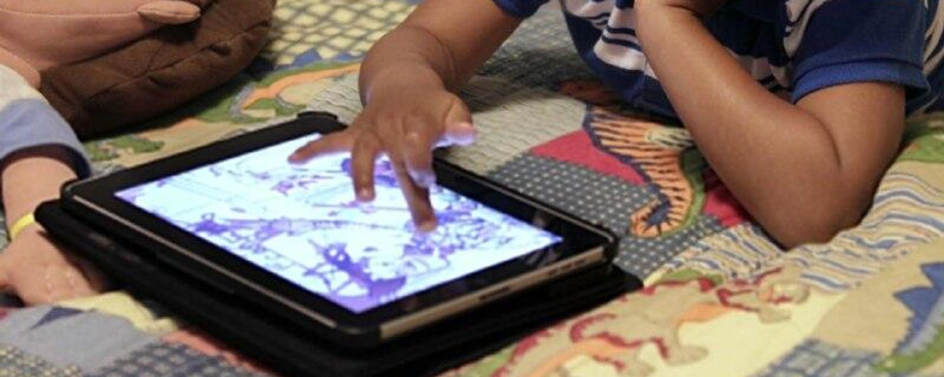 Indonesia prohibirá el acceso a redes sociales a menores de 16 años Indonesia prohibirá el acceso a redes sociales a menores de 16 años - Sputnik Mundo, 1920, 07.03.2026