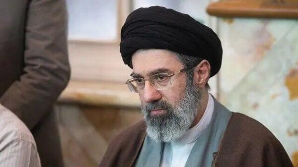 Irán tiene nuevo líder supremo: ¿Quién es Mojtaba Jameneí? - Sputnik Mundo