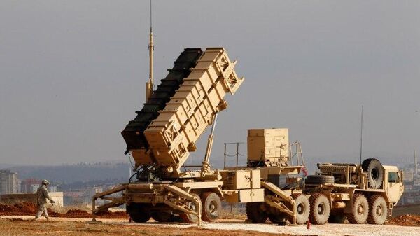 La operación contra Irán demuestra que EEUU no puede armar a todos sus aliados: experto - Sputnik Mundo