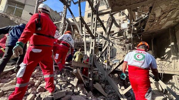 La OMS alerta que ataques contra Irán podrían contaminar el agua y alimentos - Sputnik Mundo