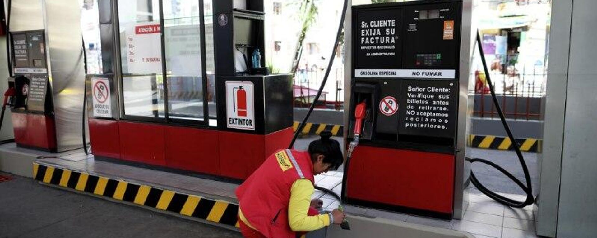 Alza del precio del petróleo podría presionar la economía de Bolivia: experto - Sputnik Mundo, 1920, 10.03.2026