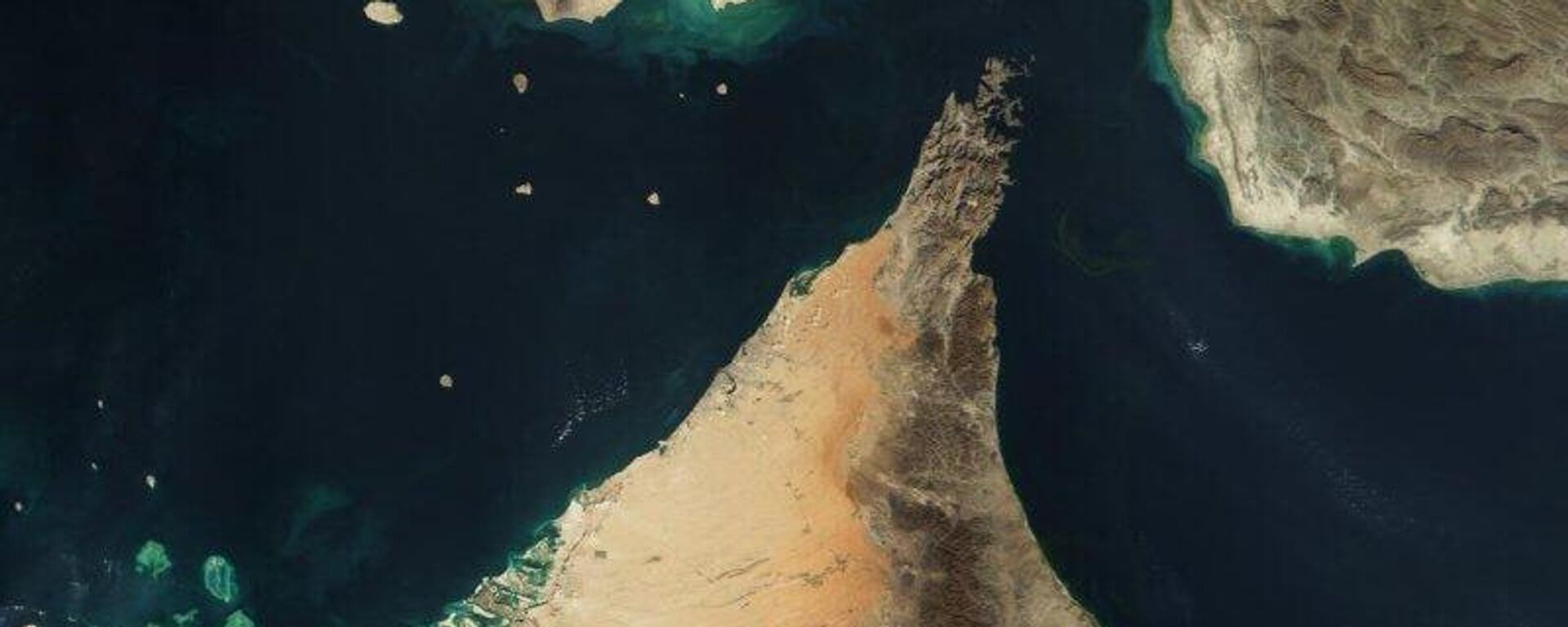 Irán afirma ante la ONU que no cerrará el estrecho de Ormuz, ruta clave para el petróleo - Sputnik Mundo, 1920, 13.03.2026