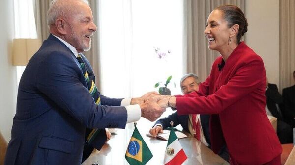 México tiene mucho que ganar y que perder con su acercamiento a Brasil, señala experto - Sputnik Mundo