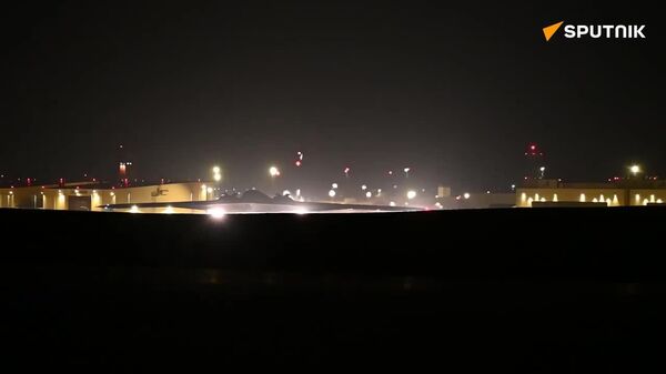 EEUU anuncia el despegue de bombarderos B-2 para ataques contra Irán - Sputnik Mundo