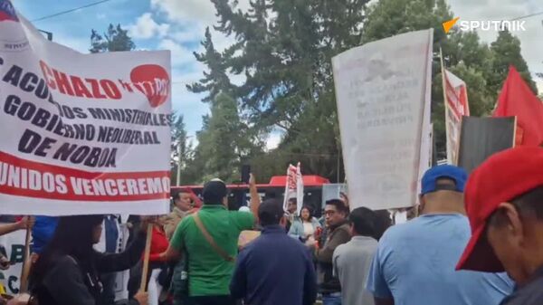 🪧 Protestan en Ecuador contra acuerdo para permitir jornadas laborales de hasta 10 horas al día - Sputnik Mundo