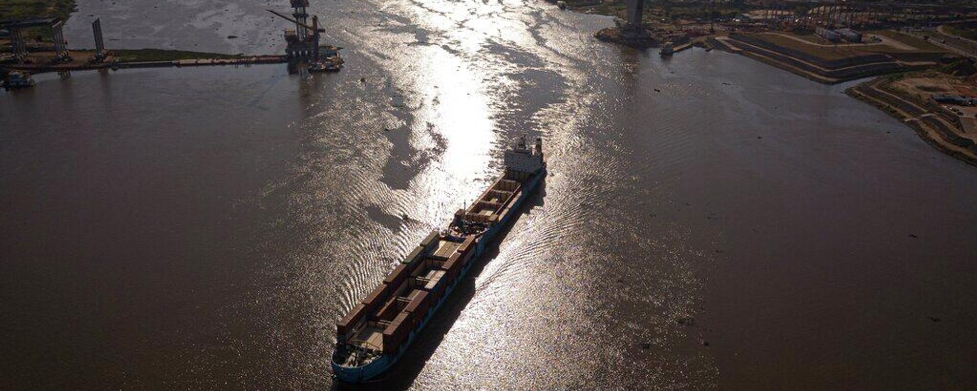 Ruta central: Milei busca privatizar la estratégica hidrovía tras un fallido intento de licitación - Sputnik Mundo, 1920, 14.03.2026