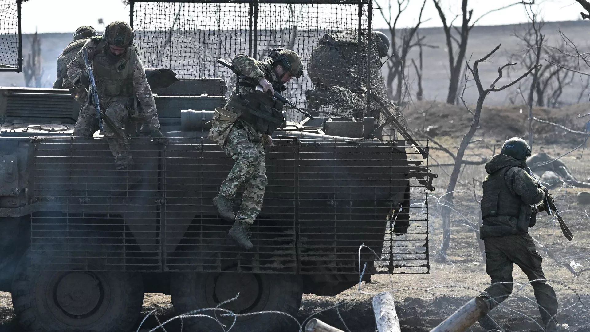 Soldati russi nell'area dell'operazione militare speciale Soldati russi nell'area dell'operazione militare speciale - Sputnik World, 1920, 14.03.2026