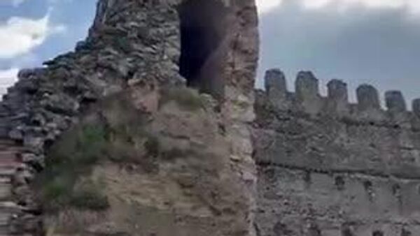 Un castillo medieval histórico de Escalona 'pierde' una de sus torres a plena luz del día - Sputnik Mundo