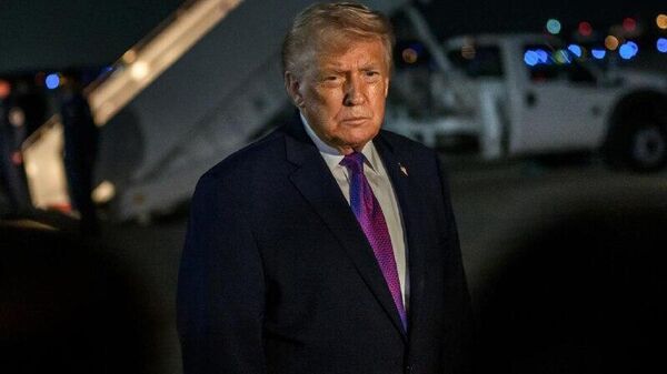 Trump: Me sorprende que Zelenski no quiera lograr un acuerdo - Sputnik Mundo