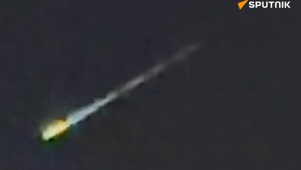 Una inusual luz verde en el cielo causa pánico en Turquía - Sputnik Mundo