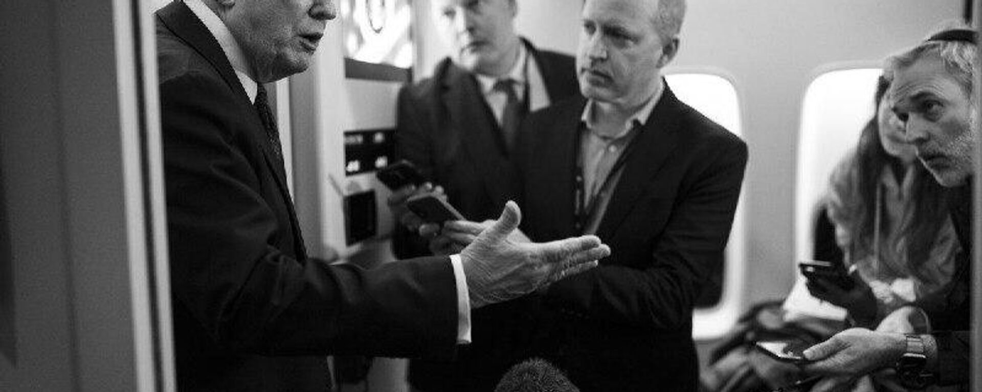 Trump: la OTAN tendrá un futuro muy malo si sus miembros no aseguran el estrecho de Ormuz - Sputnik Mundo, 1920, 16.03.2026