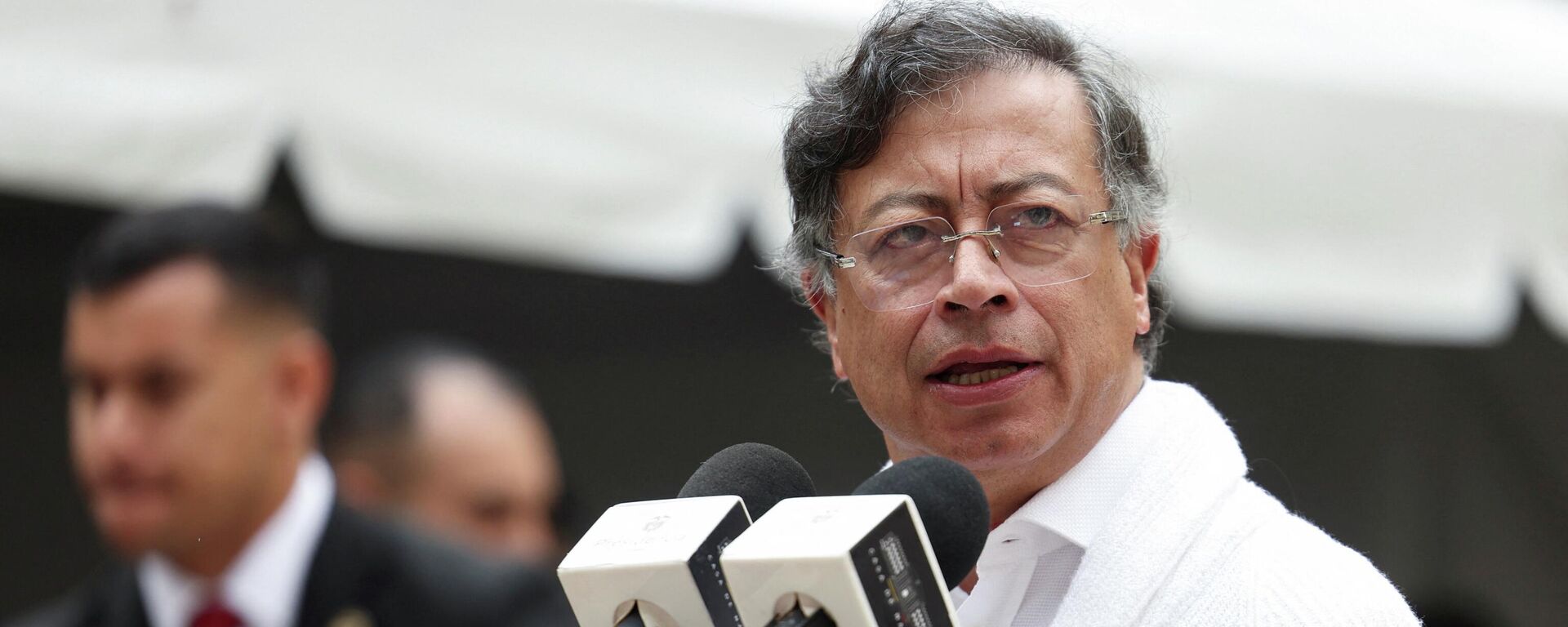 Gustavo Petro, presidente colombiano, habla durante una conferencia de prensa después de emitir su voto en las elecciones legislativas y primarias de su partido para candidato presidencial, en Bogotá, Colombia, el 8 de marzo de 2026  - Sputnik Mundo, 1920, 17.03.2026