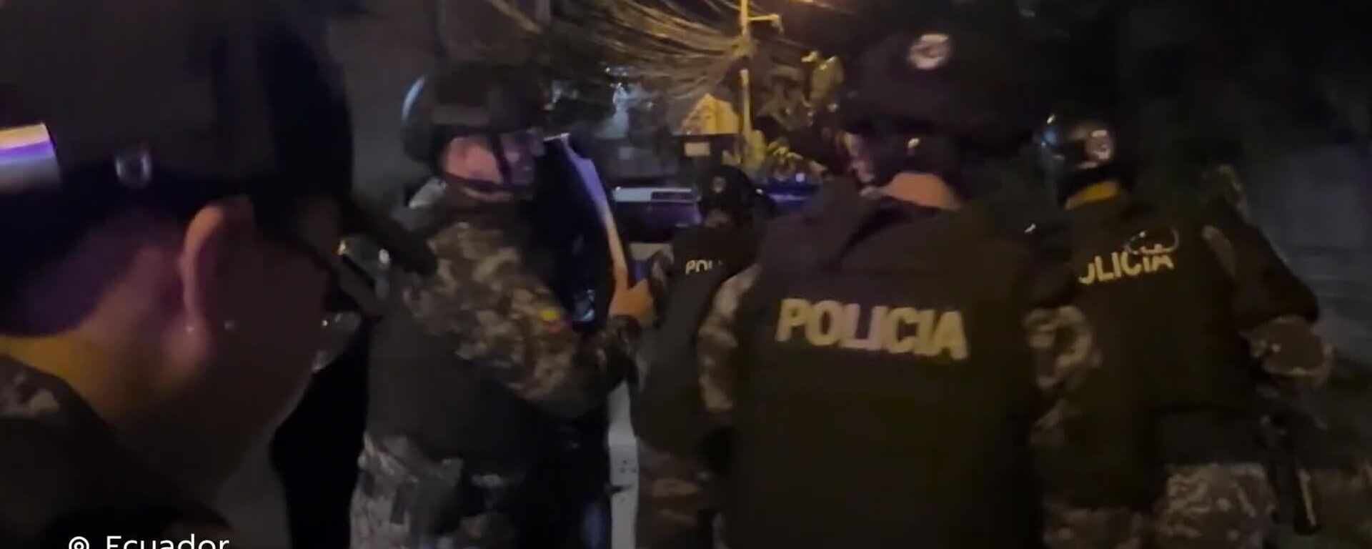 Cuatro provincias de Ecuador bajo toque de queda ante una importante operación contra el crimen organizado - Sputnik Mundo, 1920, 18.03.2026