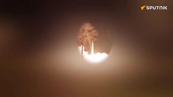 Irán lanza la 61ª oleada de ataques contra Tel Aviv - Sputnik Mundo