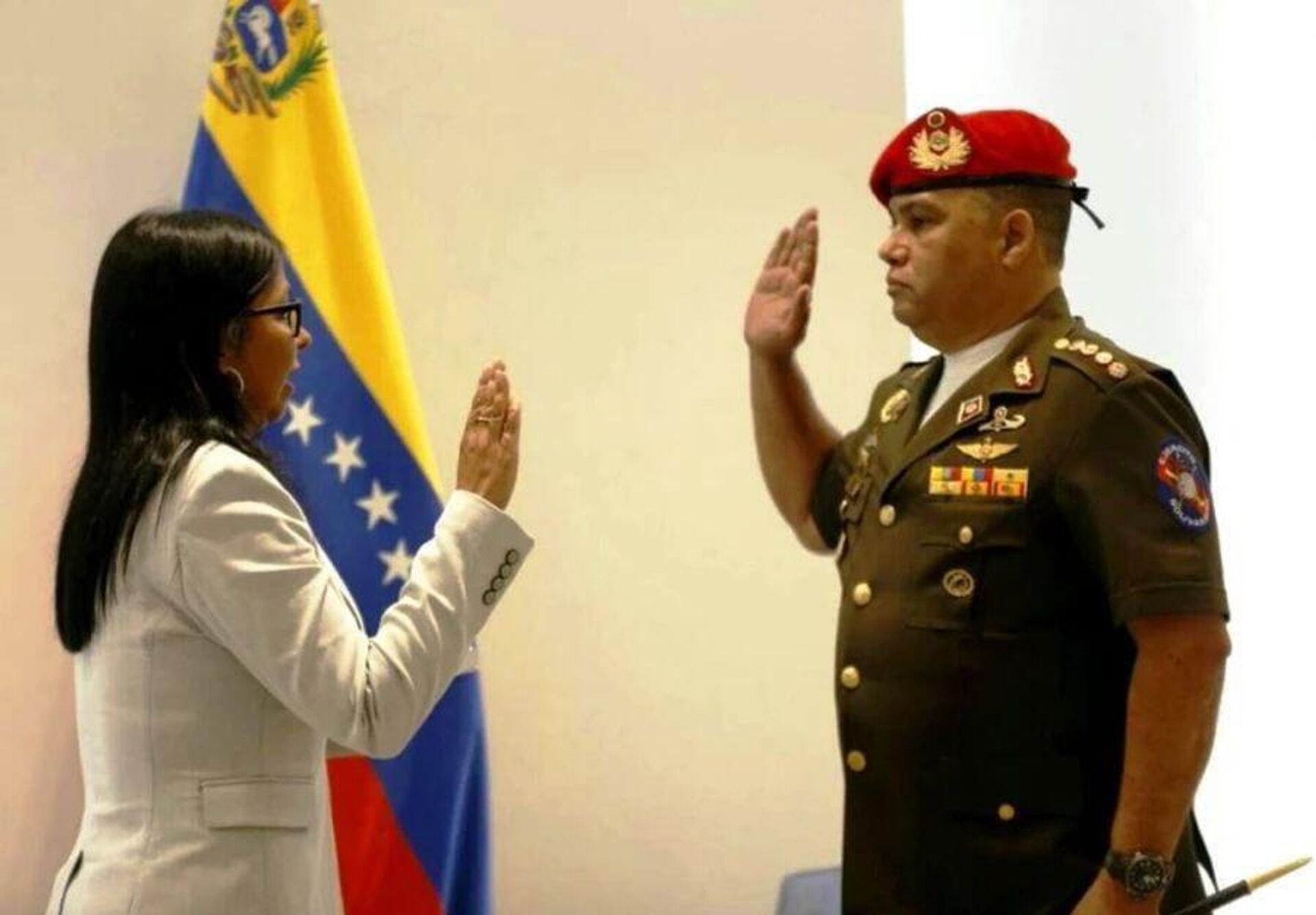 La presidenta interina de Venezuela, Delcy Rodríguez, nombra a Gustavo González López como ministro del Poder Popular para la Defensa - Sputnik Mundo, 1920, 20.03.2026