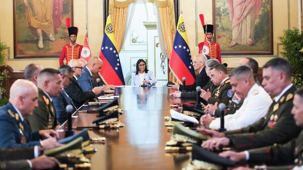 La presidenta encargada de Venezuela, Delcy Rodríguez, designa a nuevos altos mandos del Ministerio de Defensa - Sputnik Mundo