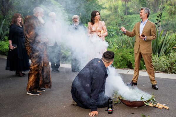 El rey Federico X de Dinamarca y la reina consorte María pasan el rato en el Jardín Botánico Real de Melbourne, Australia. - Sputnik Mundo