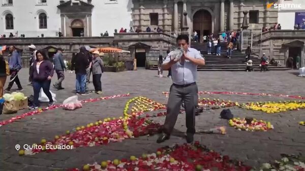Comunidades ecuatorianas llevan últimos preparativos para la antigua celebración andina del Pawkar Raymi - Sputnik Mundo