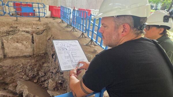 Carlos Pisoni, hijo de padres desaparecidos durante la última dictadura en Argentina - Sputnik Mundo