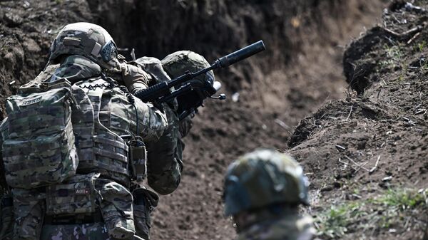 Soldados rusos en la zona de la operación militar especial - Sputnik Mundo