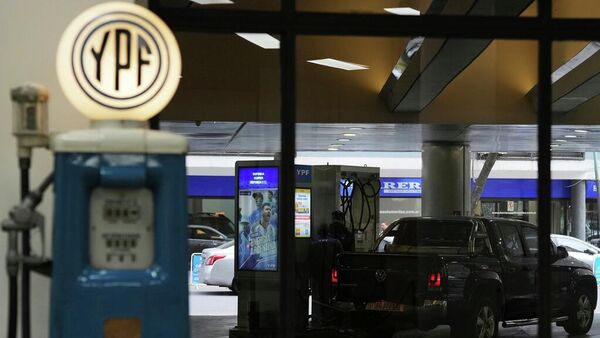 YPF en Argentina - Sputnik Mundo