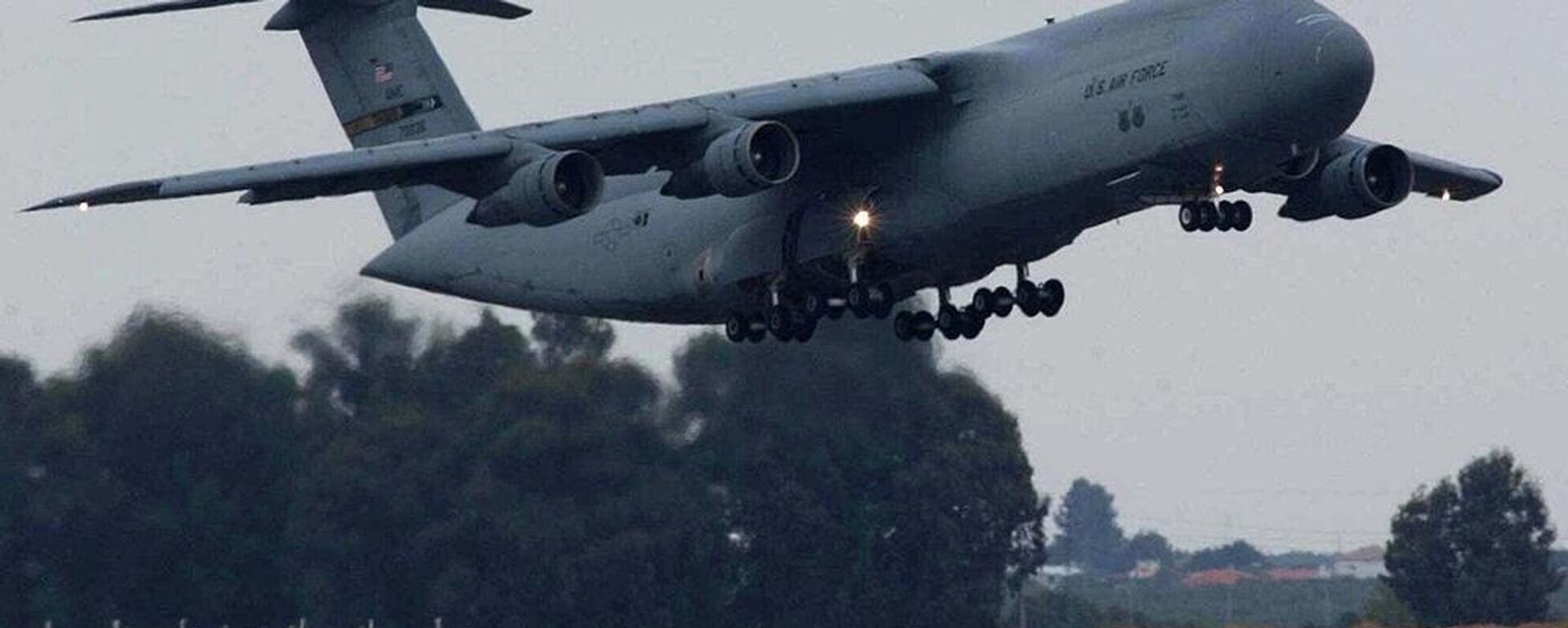 Un avión C-5 Galaxy de la Fuerza Aérea de Estados Unidos - Sputnik Mundo, 1920, 30.03.2026