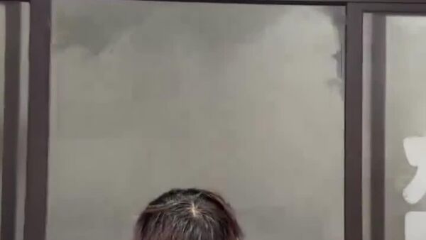 Una tormenta golpea el sur de China llevando todo a su paso - Sputnik Mundo