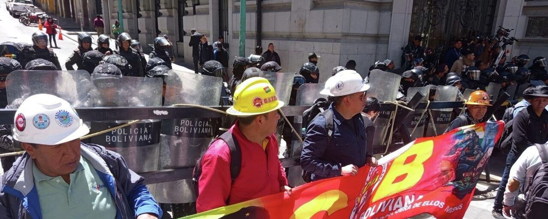 Manifestación obrera en Bolivia - Sputnik Mundo, 1920, 01.04.2026