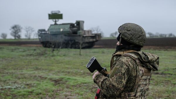 Soldado ruso en la zona de la operación militar especial - Sputnik Mundo