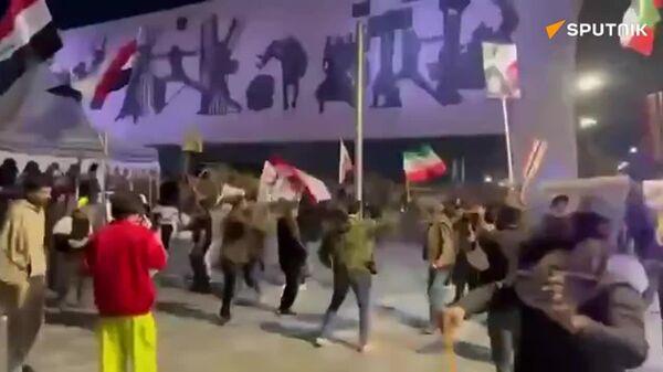 Iraníes se vuelcan a las calles a celebrar el cese al fuego - Sputnik Mundo