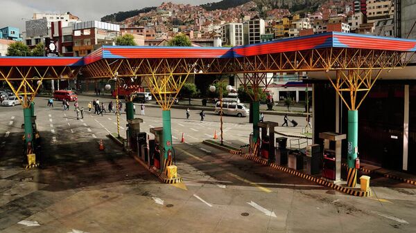 Estación de gasolina en Bolivia Estación de gasolina en Bolivia - Sputnik Mundo