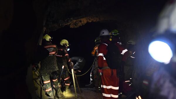Labores de rescate en mina al norte de México - Sputnik Mundo