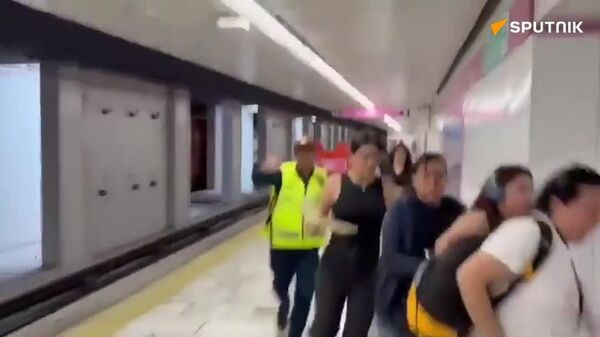 Reportan explosión en el Metro de la capital de México - Sputnik Mundo
