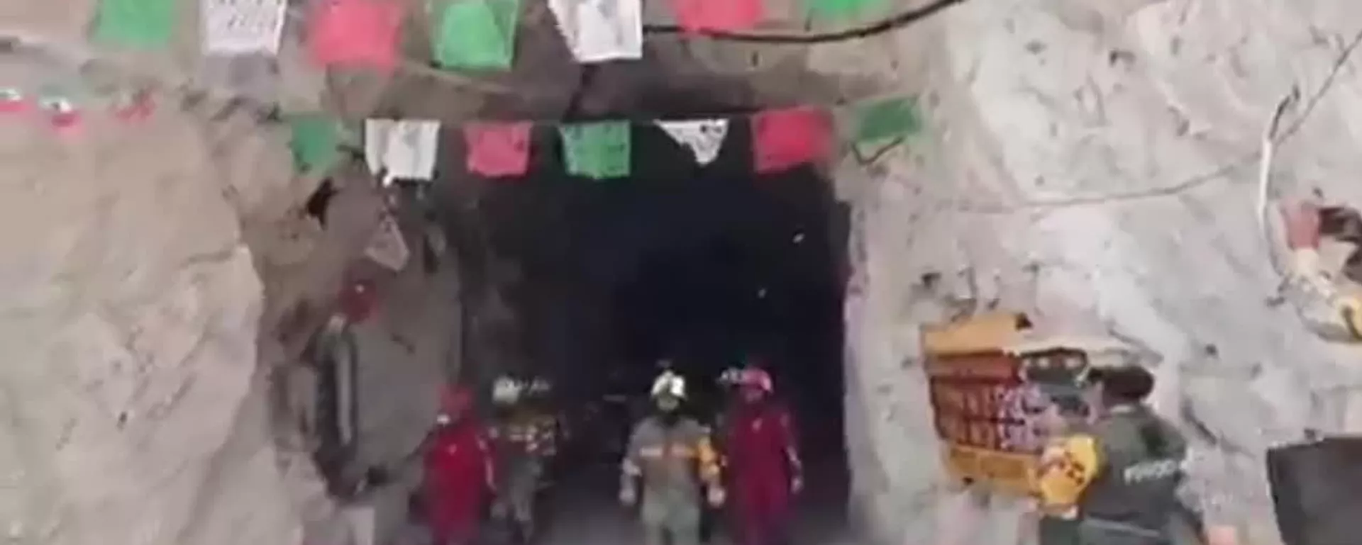 Continúan las labores de rescate en una mina al norte de México: un trabajador sigue atrapado - Sputnik Mundo, 1920, 08.04.2026