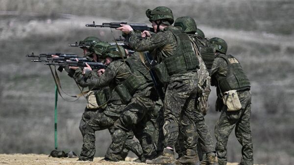 Soldados rusos en la zona de la operación militar especial Soldados rusos en la zona de la operación militar especial - Sputnik Mundo