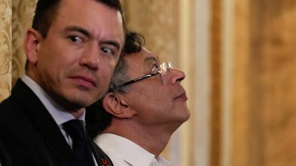 Los presidentes de Ecuador, Daniel Noboa (izquierda), y de Colombia, Gustavo Petro. - Sputnik Mundo