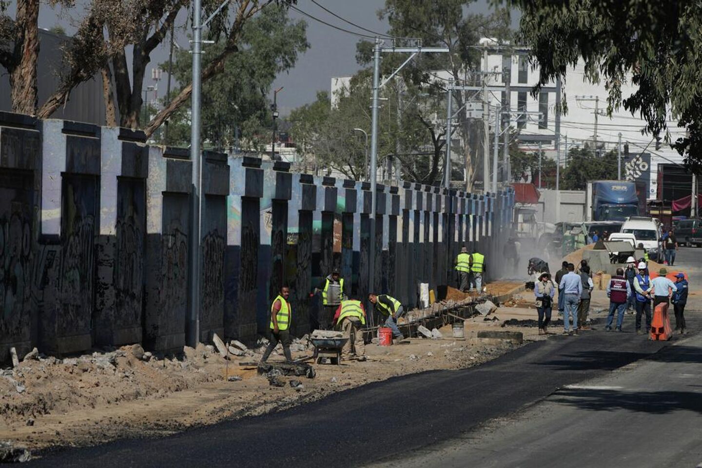 Obras alrededor del Estadio Azteca, en el barrio de Santa Úrsula Coapa, al sur de la Ciudad de México, en marzo de 2026 - Sputnik Mundo